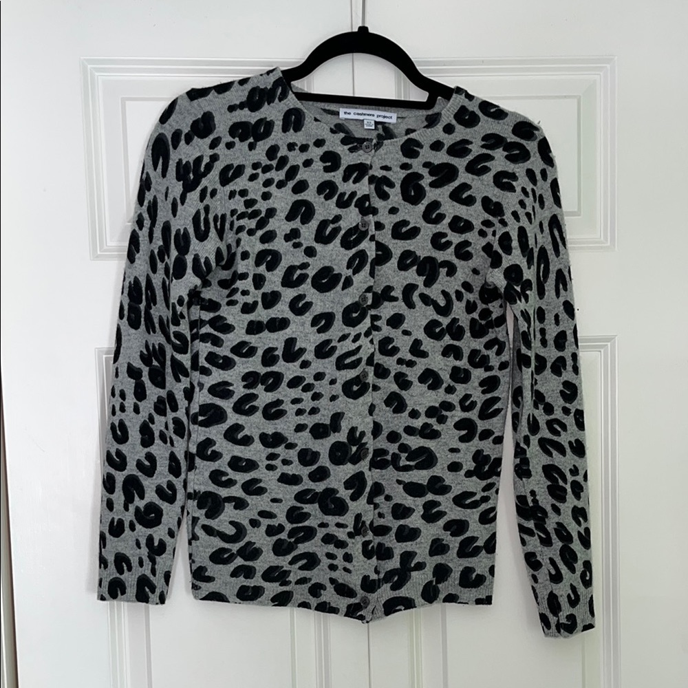 the cashmere project Gray Leopard Print Cardigan, size xs